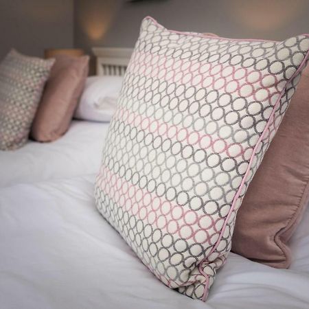 Hunters Lodge Exeter, Free Parking, Country Views, Great Wi-Fi, Large Garden Poltimore Екстериор снимка